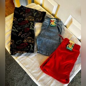 Garanimals boy solid mesh shorts,woven shorts and graphic tee.